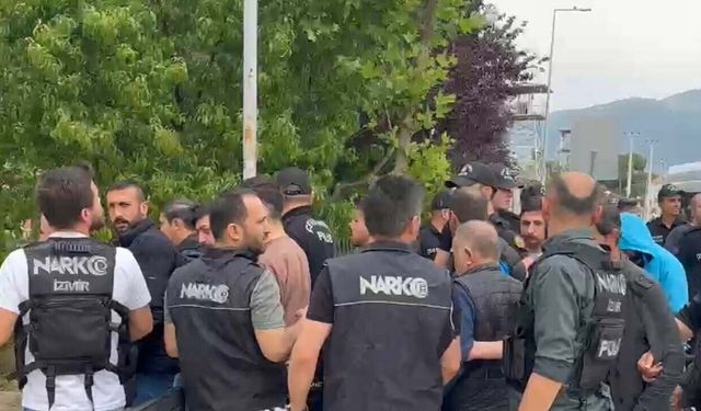 İzmir'de uyuşturucu operasyonu; 64 gözaltı