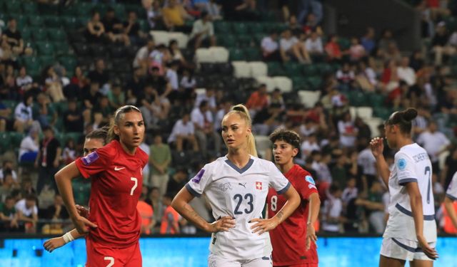 A Milli Kadın Futbol Takımı, İsviçre'ye 2-0 mağlup oldu (EK FOTOĞRAFLAR)