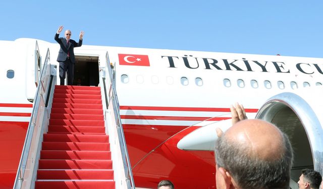 Cumhurbaşkanı Erdoğan, havalimanında uğurlandı