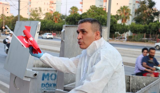 Türk bayraklarını çöpe atanlar araştırılıyor