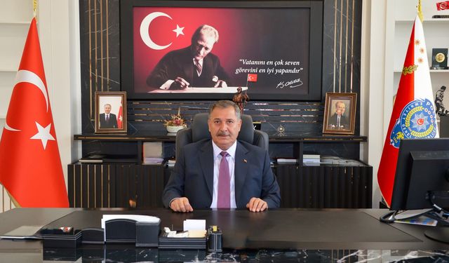 Antalya Emniyet Müdürü Orhan Çevik'ten gazetecilere kutlama mesajı