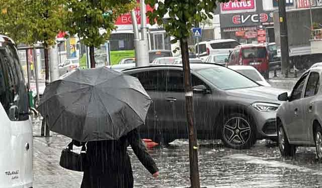 Antalya'da hava durumu! Meteorolojiden 10 ilçeye yağış uyarısı! 9.4.2024