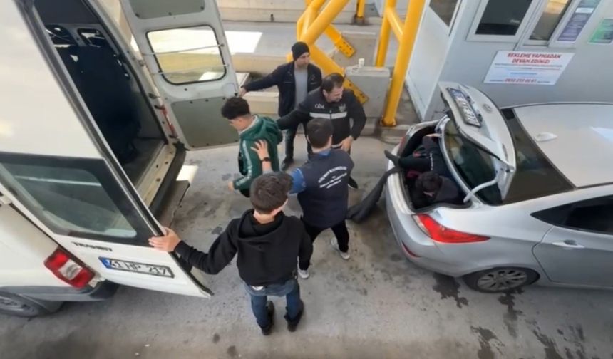 Göçmen kaçakçılığı yapan suç örgütüne operasyonda, 21 şüphelinin tamamı tutuklandı