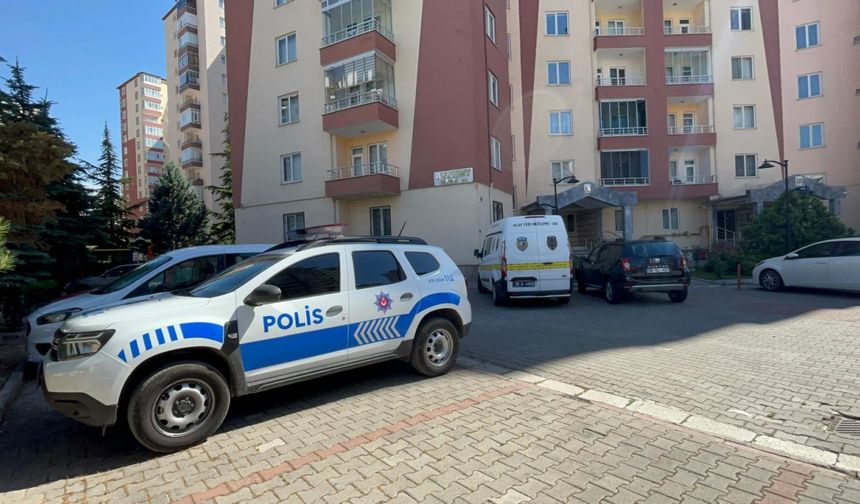 Kayseri'de 9'uncu kat penceresinden düşen çocuk ağır yaralandı