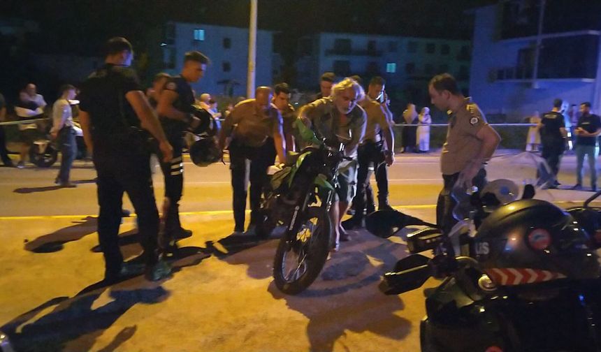Motosikletle polisten kaçan 2 kişinin öldü