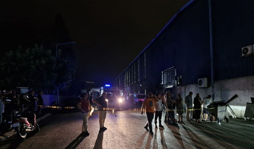 Payas’ta trafo patlaması sonucu fabrika yandı; 6 kişi yaralandı