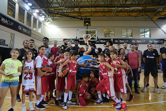 Anadolu Efes Spor Kulübü Muratpaşa Belediyesi U11 Basketbol Takımı (3)